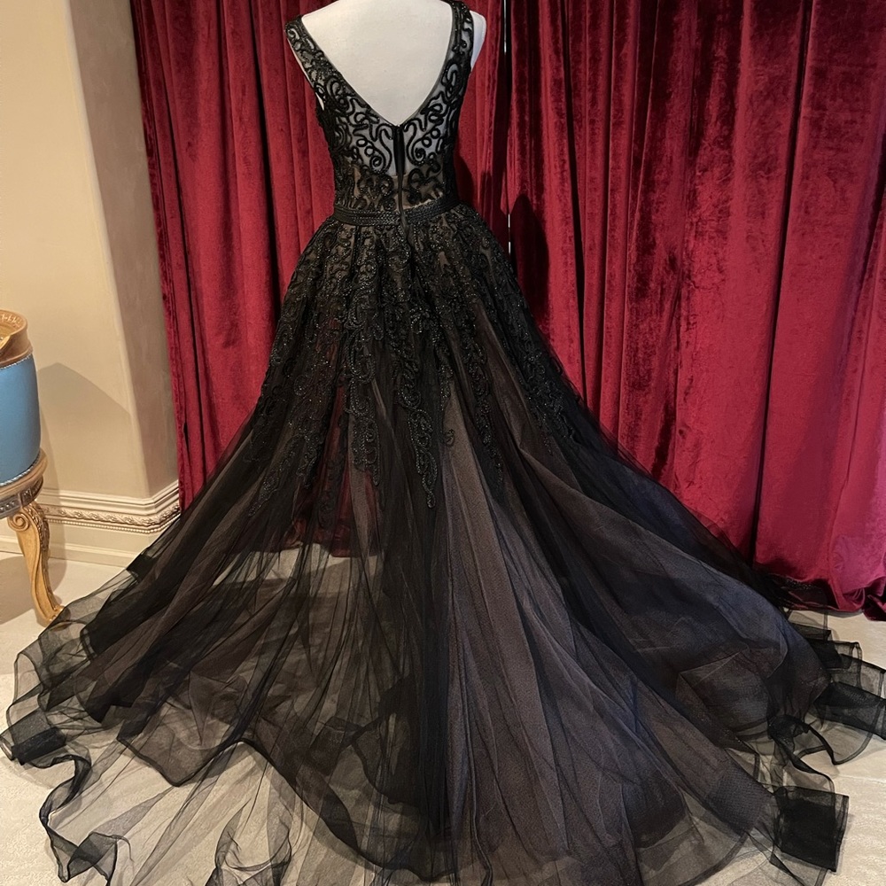 Fouad Sarkis couture gown - Picture 10 of 12